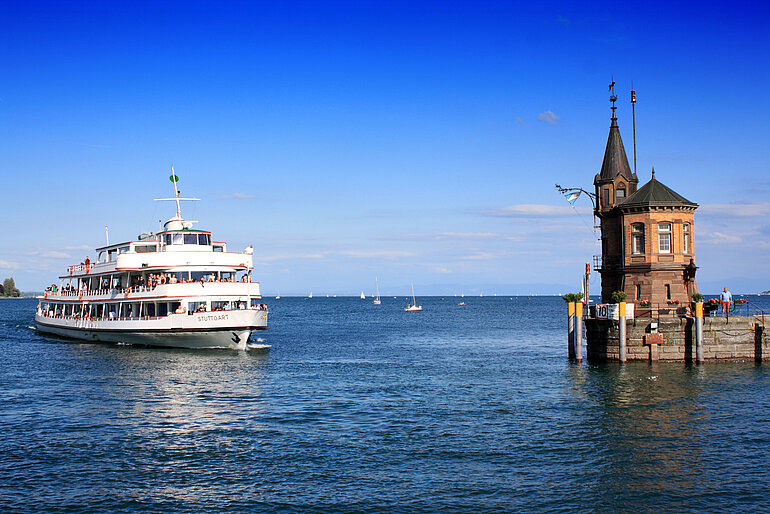 Fahrgastschiff auf dem Bodensee: Mit dem Bodenseeschifferpatent selbst das schwäbische Meer erkunden
